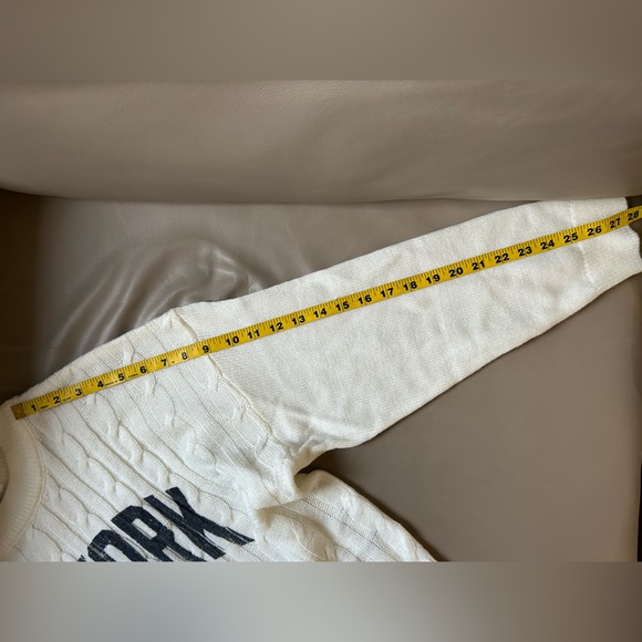 H&M *NWOT* New York Sweater - Picture 8 of 8